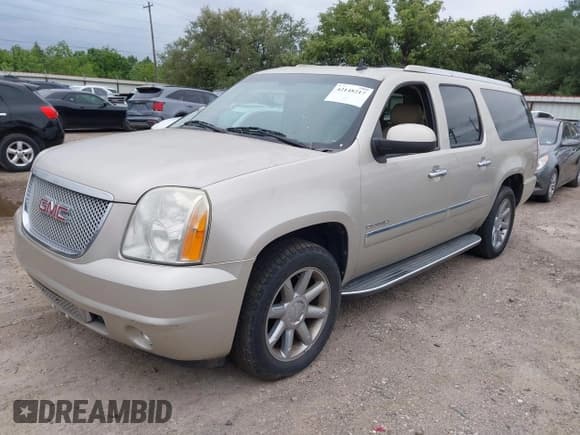 ✅ 2013 GMC Yukon XL Denali • VIN: 1GKS1MEF3DR135893 • Lot: 42148217. Listed on IAAI with 176,914 mi. Free auction sales archive from the USA and detailed vehicle history report at DreamBid. Image 2.