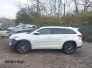 ✅ 2017 Toyota Highlander XLE • VIN: 5TDJZRFH3HS392833 • Лот: 43731327. Опубликован ранее на IAAI с пробегом 94 646 миль. Бесплатный доступ к архиву аукционных продаж из США и подробный отчёт об истории автомобиля на DreamBid. Изображение 14.