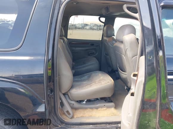 ✅ 2004 Cadillac Escalade ESV • VIN: 3GYFK66N04G170266 • Лот: 42088062. Опубликован ранее на IAAI с пробегом 279 383 миль. Бесплатный доступ к архиву аукционных продаж из США и подробный отчёт об истории автомобиля на DreamBid. Изображение 8.