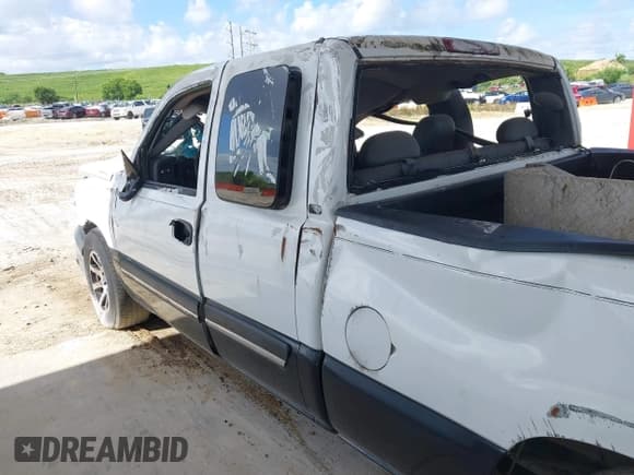 ✅ 2005 Chevrolet Silverado 1500 LS • VIN: 1GCEC19T85Z256762 • Лот: 42952915. Опубликован ранее на IAAI с пробегом Не указан. Бесплатный доступ к архиву аукционных продаж из США и подробный отчёт об истории автомобиля на DreamBid. Изображение 16.