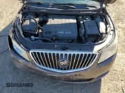 ✅ 2013 Buick LaCrosse Leather • VIN: 1G4GC5E32DF153533 • Lot: 85954335. Wystawiony na Copart z przebiegiem 298 909 mil. Bezpłatny archiwum sprzedaży aukcyjnych z USA i szczegółowy raport historii pojazdu na DreamBid. Zdjęcie 11.