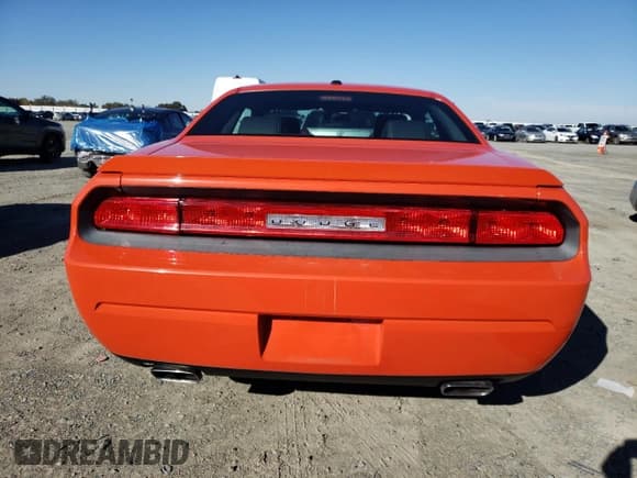 ✅ 2009 Dodge Challenger R/T • VIN: 2B3LJ54T59H511144 • Lot: 79312184. Wystawiony na Copart z przebiegiem 75 467 mil. Bezpłatny archiwum sprzedaży aukcyjnych z USA i szczegółowy raport historii pojazdu na DreamBid. Zdjęcie 6.