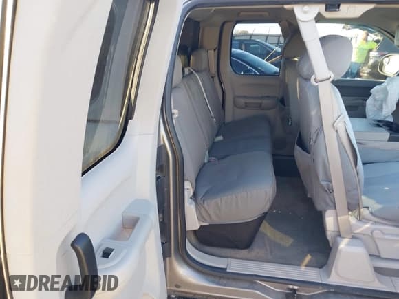 ✅ 2012 GMC Sierra 1500 SLE • VIN: 1GTR2VE78CZ205540 • Lot: 43681273. Wystawiony na IAAI z przebiegiem 104 525 mil. Bezpłatny archiwum sprzedaży aukcyjnych z USA i szczegółowy raport historii pojazdu na DreamBid. Zdjęcie 8.