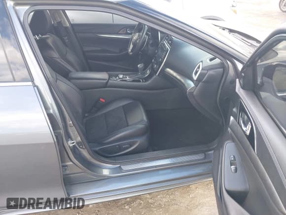 ✅ 2017 Nissan Maxima SL • VIN: 1N4AA6AP7HC436991 • Lot: 43392478. Listed on IAAI with 88,274 mi. Free auction sales archive from the USA and detailed vehicle history report at DreamBid. Image 5.