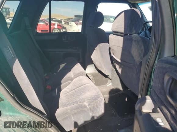 ✅ 2000 GMC Jimmy SLE Convenience • VIN: 1GKDT13W3Y2215035 • Lot: 77484104. Listed on Copart with 116,124 mi. Free auction sales archive from the USA and detailed vehicle history report at DreamBid. Image 10.