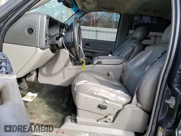 ✅ 2005 GMC Yukon SLT • VIN: 1GKEC13V35J226128 • Лот: 43334995. Опубликован ранее на Copart с пробегом Не указан. Бесплатный доступ к архиву аукционных продаж из США и подробный отчёт об истории автомобиля на DreamBid. Изображение 7.