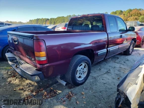 ✅ 2002 Chevrolet Silverado 1500 LS • VIN: 2GCEC19T121421555 • Lot: 90472195. Listed on Copart with 304,847 mi. Free auction sales archive from the USA and detailed vehicle history report at DreamBid. Image 3.