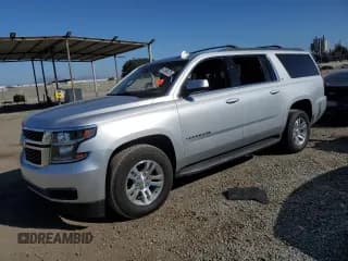 ✅ 2019 Chevrolet Suburban LT • VIN: 1GNSKHKC5KR394349 • Лот: 81909375. Опубликован ранее на Copart с пробегом 132 435 миль. Бесплатный доступ к архиву аукционных продаж из США и подробный отчёт об истории автомобиля на DreamBid. Изображение 1.