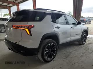 ✅ 2025 Chevrolet Equinox FWD RS • VIN: 3GNAXLEG1SL116294 • Lot: 65972745. Wystawiony na Copart z przebiegiem 4 395 mil. Bezpłatny archiwum sprzedaży aukcyjnych z USA i szczegółowy raport historii pojazdu na DreamBid. Zdjęcie 3.