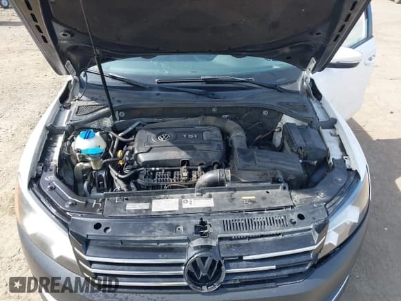 ✅ 2015 Volkswagen Passat Limited Edition • VIN: 1VWAT7A39FC082523 • Lot: 41773358. Listed on IAAI with 217,069 mi. Free auction sales archive from the USA and detailed vehicle history report at DreamBid. Image 10.
