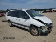 ✅ 2000 Dodge Caravan SE • VIN: 2B4GP44G0YR584617 • Lot: 81459815. Listed on Copart with 200,761 mi. Free auction sales archive from the USA and detailed vehicle history report at DreamBid. Image 4.