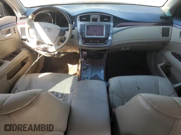 ✅ 2012 Toyota Avalon • VIN: 4T1BK3DB6CU471093 • Lot: 83946015. Wystawiony na Copart z przebiegiem 142 540 mil. Bezpłatny archiwum sprzedaży aukcyjnych z USA i szczegółowy raport historii pojazdu na DreamBid. Zdjęcie 8.