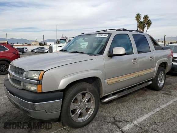 ✅ 2005 Chevrolet Avalanche LS • VIN: 3GNEC12Z95G213960 • Lot: 92238165. Wystawiony na Copart z przebiegiem Nie podano. Bezpłatny archiwum sprzedaży aukcyjnych z USA i szczegółowy raport historii pojazdu na DreamBid. Zdjęcie 1.