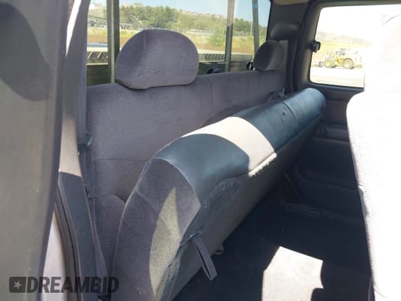 ✅ 2002 GMC Sierra 1500 • VIN: 1GTEC19T42Z311588 • Лот: 42484628. Опубликован ранее на IAAI с пробегом 175 809 миль. Бесплатный доступ к архиву аукционных продаж из США и подробный отчёт об истории автомобиля на DreamBid. Изображение 8.