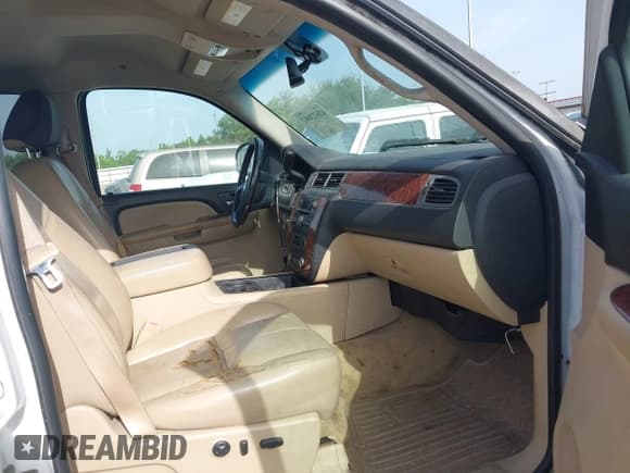 ✅ 2008 Chevrolet Silverado 1500 • VIN: 2GCFC13Y681118367 • Lot: 42632087. Wystawiony na IAAI z przebiegiem 99 623 mil. Bezpłatny archiwum sprzedaży aukcyjnych z USA i szczegółowy raport historii pojazdu na DreamBid. Zdjęcie 5.