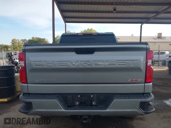 ✅ 2023 Chevrolet Silverado 1500 RST • VIN: 2GCUDEED4P1127413 • Lot: 43518648. Listed on IAAI with 16,586 mi. Free auction sales archive from the USA and detailed vehicle history report at DreamBid. Image 16.