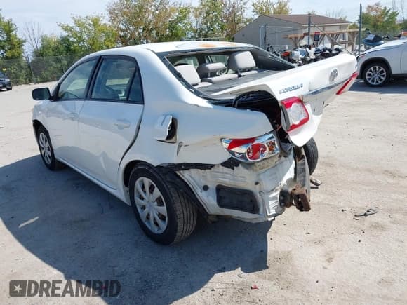 ✅ 2011 Toyota Corolla LE • VIN: JTDBU4EE8BJ097602 • Lot: 43182730. Listed on IAAI with 126,145 mi. Free auction sales archive from the USA and detailed vehicle history report at DreamBid. Image 3.