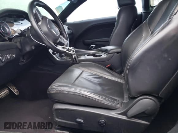 ✅ 2016 Dodge Challenger R/T • VIN: 2C3CDZBT7GH172338 • Lot: 79967833. Wystawiony na Copart z przebiegiem 57 530 mil. Bezpłatny archiwum sprzedaży aukcyjnych z USA i szczegółowy raport historii pojazdu na DreamBid. Zdjęcie 7.