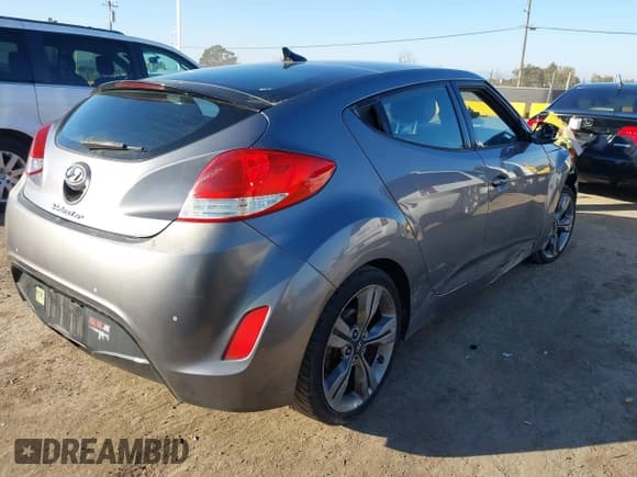 ✅ 2015 Hyundai Veloster RE:FLEX • VIN: KMHTC6AD2FU240091 • Lot: 41425364. Wystawiony na IAAI z przebiegiem 68 444 mil. Bezpłatny archiwum sprzedaży aukcyjnych z USA i szczegółowy raport historii pojazdu na DreamBid. Zdjęcie 4.