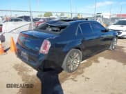 ✅ 2013 Chrysler 300 C John Varvatos Limited Edition • VIN: 2C3CCADT9DH690335 • Лот: 43506642. Опубликован ранее на IAAI с пробегом 128 862 миль. Бесплатный доступ к архиву аукционных продаж из США и подробный отчёт об истории автомобиля на DreamBid. Изображение 4.