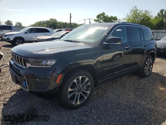 ✅ 2023 Jeep Grand Cherokee Overland • VIN: 1C4RJYD66P8792085 • Lot: 62276125. Listed on Copart with 20,294 mi. Free auction sales archive from the USA and detailed vehicle history report at DreamBid. Image 1.