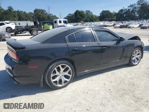 ✅ 2013 Dodge Charger SXT Plus • VIN: 2C3CDXHG4DH570729 • Lot: 89698095. Listed on Copart with 116,712 mi. Free auction sales archive from the USA and detailed vehicle history report at DreamBid. Image 3.