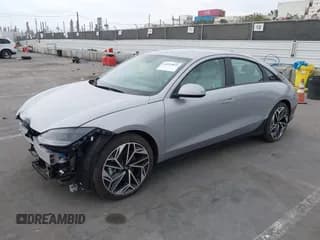 ✅ 2025 Hyundai Ioniq 6 SEL • VIN: KMHM34AA6SA092313 • Лот: 43252660. Опубликован ранее на IAAI с пробегом 5 646 миль. Бесплатный доступ к архиву аукционных продаж из США и подробный отчёт об истории автомобиля на DreamBid. Изображение 2.