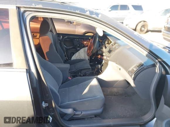 ✅ 2006 Honda Accord LX • VIN: 1HGCM66346A018897 • Lot: 43827591. Wystawiony na IAAI z przebiegiem 214 483 mil. Bezpłatny archiwum sprzedaży aukcyjnych z USA i szczegółowy raport historii pojazdu na DreamBid. Zdjęcie 5.