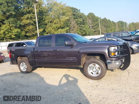 ✅ 2015 Chevrolet Silverado 1500 LT • VIN: 3GCUKREC6FG526267 • Lot: 43232003. Wystawiony na IAAI z przebiegiem 144 796 mil. Bezpłatny archiwum sprzedaży aukcyjnych z USA i szczegółowy raport historii pojazdu na DreamBid. Zdjęcie 13.