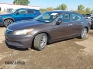✅ 2011 Honda Accord EX-L • VIN: 1HGCP3F87BA004911 • Lot: 43255495. Wystawiony na IAAI z przebiegiem 273 006 mil. Bezpłatny archiwum sprzedaży aukcyjnych z USA i szczegółowy raport historii pojazdu na DreamBid. Zdjęcie 18.