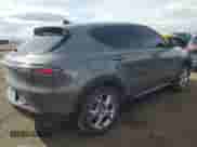 2024 Dodge Hornet R/T Plus z VIN ZACPDFDW3R3A11111, wystawiony jako Copart lot #47644925 z przebiegiem 15 612 mil mil oraz Czysty tytuł • Clean title. Historia ofert i sprzedaży dostępna na DreamBid. Obrazek 3.