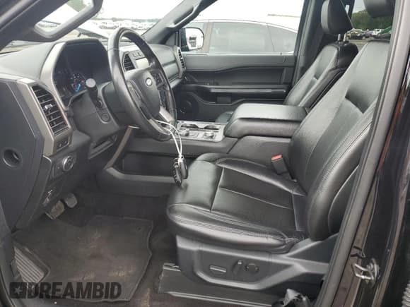 ✅ 2021 Ford Expedition Max XLT • VIN: 1FMJK1JT1MEA47183 • Lot: 70992645. Wystawiony na Copart z przebiegiem 263 450 mil. Bezpłatny archiwum sprzedaży aukcyjnych z USA i szczegółowy raport historii pojazdu na DreamBid. Zdjęcie 7.