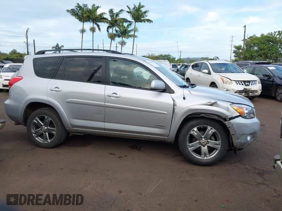 ✅ 2008 Toyota RAV4 Sport • VIN: JTMZK32V685016181 • Lot: 42194844. Wystawiony na IAAI z przebiegiem 43 521 mil. Bezpłatny archiwum sprzedaży aukcyjnych z USA i szczegółowy raport historii pojazdu na DreamBid. Zdjęcie 13.