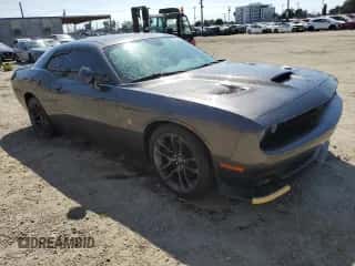 2020 Dodge Challenger R/T Scat Pack z VIN 2C3CDZFJ3LH103696, wystawiony jako Copart lot #81903985 z przebiegiem 25 469 mil mil oraz Szkoda całkowita • Salvage title. Historia ofert i sprzedaży dostępna na DreamBid. Obrazek 4.