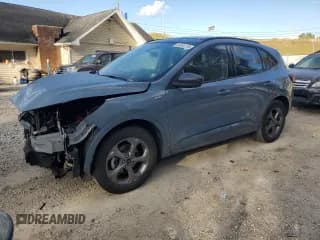 ✅ 2023 Ford Escape ST-Line • VIN: 1FMCU9MN1PUA72643 • Lot: 84641215. Wystawiony na Copart z przebiegiem 21 311 mil. Bezpłatny archiwum sprzedaży aukcyjnych z USA i szczegółowy raport historii pojazdu na DreamBid. Zdjęcie 1.