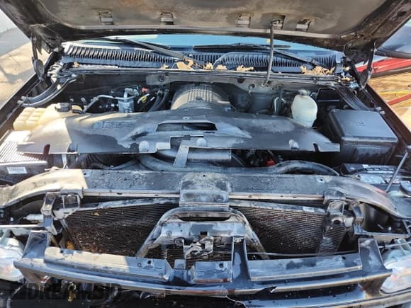 ✅ 2004 Chevrolet Suburban LT • VIN: 3GNFK16Z34G266492 • Lot: 90103875. Listed on Copart with 215,482 mi. Free auction sales archive from the USA and detailed vehicle history report at DreamBid. Image 12.