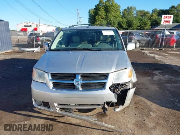 2008 Dodge Grand Caravan SXT z VIN 1D8HN54P88B140212, wystawiony jako IAAI lot #43399027 z przebiegiem 206 644 mil mil oraz . Historia ofert i sprzedaży dostępna na DreamBid. Obrazek 13.