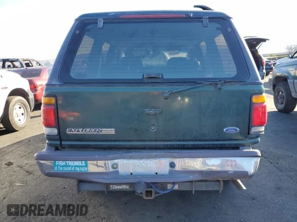 ✅ 1997 Ford Explorer XL • VIN: 1FMDU34E4VUB04211 • Lot: 82253335. Listed on Copart with 214,142 mi. Free auction sales archive from the USA and detailed vehicle history report at DreamBid. Image 6.