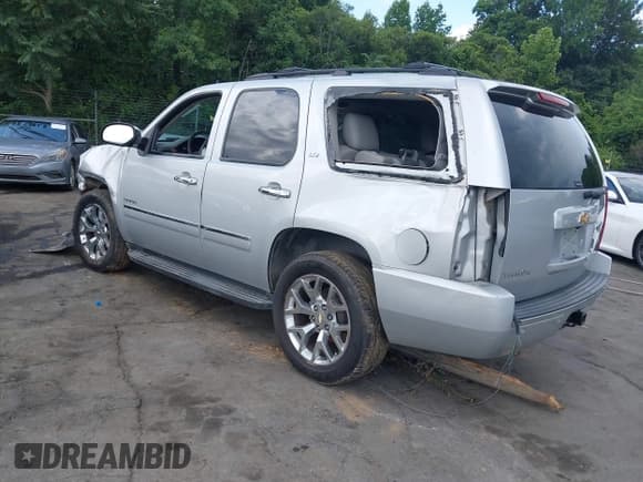 ✅ 2014 Chevrolet Tahoe LTZ • VIN: 1GNSCCE05ER124530 • Лот: 42702038. Опубликован ранее на IAAI с пробегом 167 569 миль. Бесплатный доступ к архиву аукционных продаж из США и подробный отчёт об истории автомобиля на DreamBid. Изображение 3.