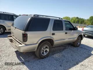✅ 2001 Chevrolet Blazer LT • VIN: 1GNCS13WX1K193588 • Lot: 52817665. Wystawiony na Copart z przebiegiem 98 109 mil. Bezpłatny archiwum sprzedaży aukcyjnych z USA i szczegółowy raport historii pojazdu na DreamBid. Zdjęcie 3.