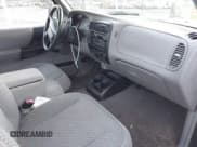 ✅ 1999 Ford Ranger XL • VIN: 1FTYR10V6XUB09608 • Lot: 43869167. Wystawiony na IAAI z przebiegiem 139 069 mil. Bezpłatny archiwum sprzedaży aukcyjnych z USA i szczegółowy raport historii pojazdu na DreamBid. Zdjęcie 5.