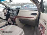 ✅ 2013 Toyota Sienna XLE • VIN: 5TDDK3DC7DS068591 • Lot: 41483280. Wystawiony na IAAI z przebiegiem 197 599 mil. Bezpłatny archiwum sprzedaży aukcyjnych z USA i szczegółowy raport historii pojazdu na DreamBid. Zdjęcie 5.