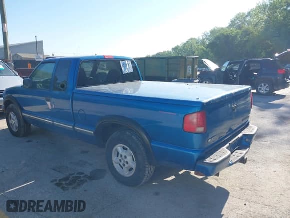 ✅ 2001 Chevrolet S-10 LS • VIN: 1GCDT19W118207893 • Лот: 42258509. Опубликован ранее на IAAI с пробегом 144 379 миль. Бесплатный доступ к архиву аукционных продаж из США и подробный отчёт об истории автомобиля на DreamBid. Изображение 3.