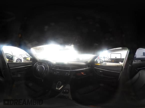 ✅ 2016 BMW 3 Series 328i • VIN: WBA8E9G51GNT46305 • Lot: 43367894. Wystawiony na IAAI z przebiegiem 103 377 mil. Bezpłatny archiwum sprzedaży aukcyjnych z USA i szczegółowy raport historii pojazdu na DreamBid. Zdjęcie 18.