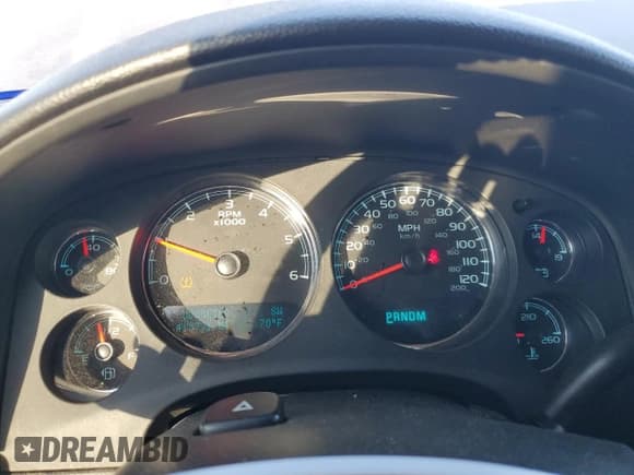 ✅ 2009 Chevrolet Suburban LS • VIN: 1GNFC16J79R296206 • Lot: 73736534. Listed on Copart with 415,731 mi. Free auction sales archive from the USA and detailed vehicle history report at DreamBid. Image 9.