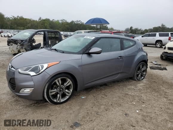 ✅ 2017 Hyundai Veloster • VIN: KMHTC6AD0HU321013 • Lot: 86071034. Wystawiony na Copart z przebiegiem 84 184 mil. Bezpłatny archiwum sprzedaży aukcyjnych z USA i szczegółowy raport historii pojazdu na DreamBid. Zdjęcie 1.