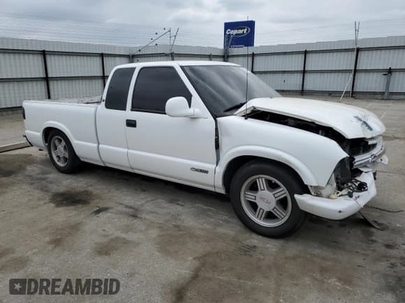 ✅ 1998 Chevrolet S-10 LS • VIN: 1GCCS19X7W8182819 • Лот: 53905645. Опубликован ранее на Copart с пробегом 289 159 миль. Бесплатный доступ к архиву аукционных продаж из США и подробный отчёт об истории автомобиля на DreamBid. Изображение 4.