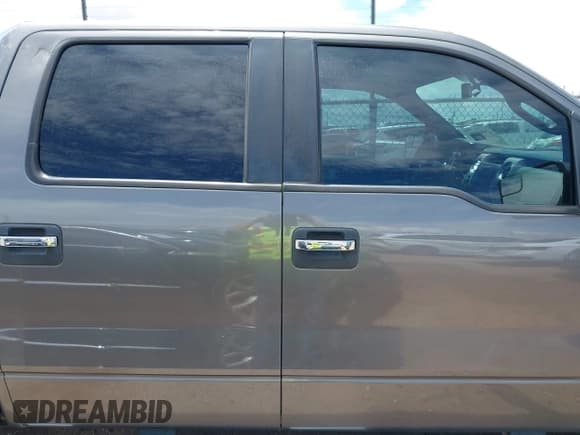 ✅ 2011 Ford F-150 XL • VIN: 1FTFW1EFXBFD28683 • Lot: 42598996. Listed on IAAI with 153,820 mi. Free auction sales archive from the USA and detailed vehicle history report at DreamBid. Image 14.
