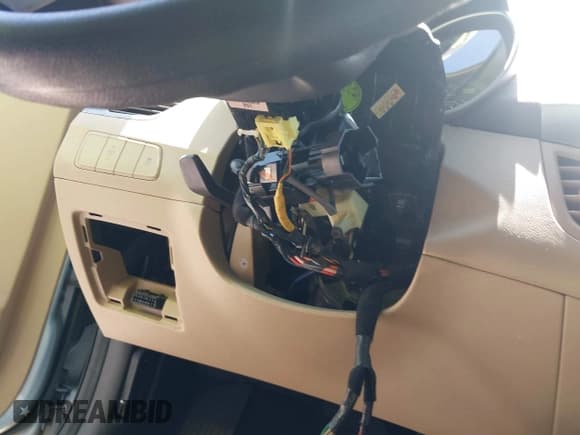 ✅ 2011 Hyundai Elantra GLS • VIN: KMHDH4AE9BU129356 • Lot: 42813095. Listed on IAAI with 175,036 mi. Free auction sales archive from the USA and detailed vehicle history report at DreamBid. Image 17.