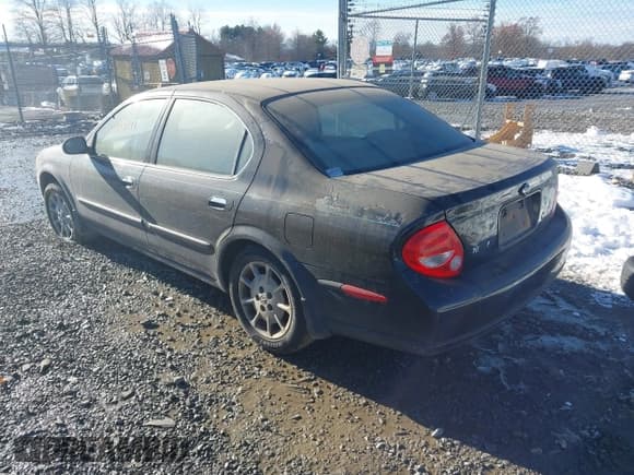 ✅ 2000 Nissan Maxima GXE • VIN: JN1CA31D0YT767499 • Лот: 43613644. Опубликован ранее на IAAI с пробегом 116 571 миль. Бесплатный доступ к архиву аукционных продаж из США и подробный отчёт об истории автомобиля на DreamBid. Изображение 3.
